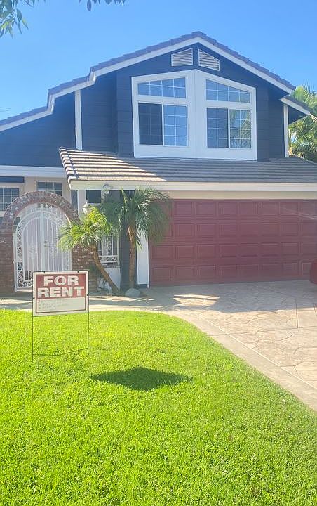 1st image of 16379 Saddlebrook Ln
