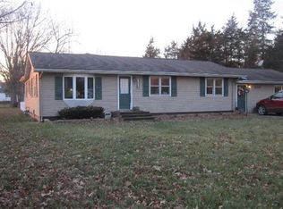 6215 S John St, North Judson, IN 46366