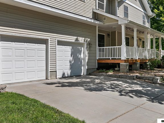 3rd image of 2544 Sumner St