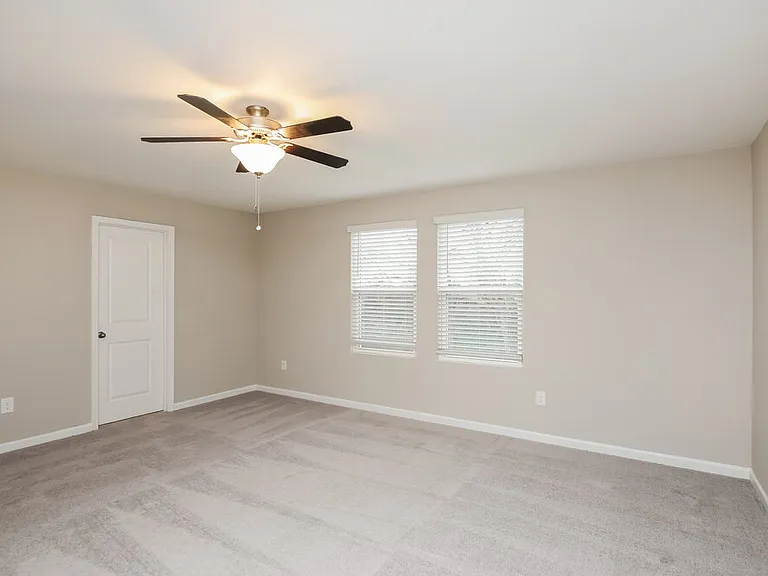 265 Pond Ct — Photo 10