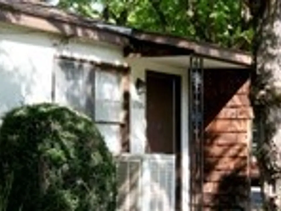 1143-1159 Oakdale