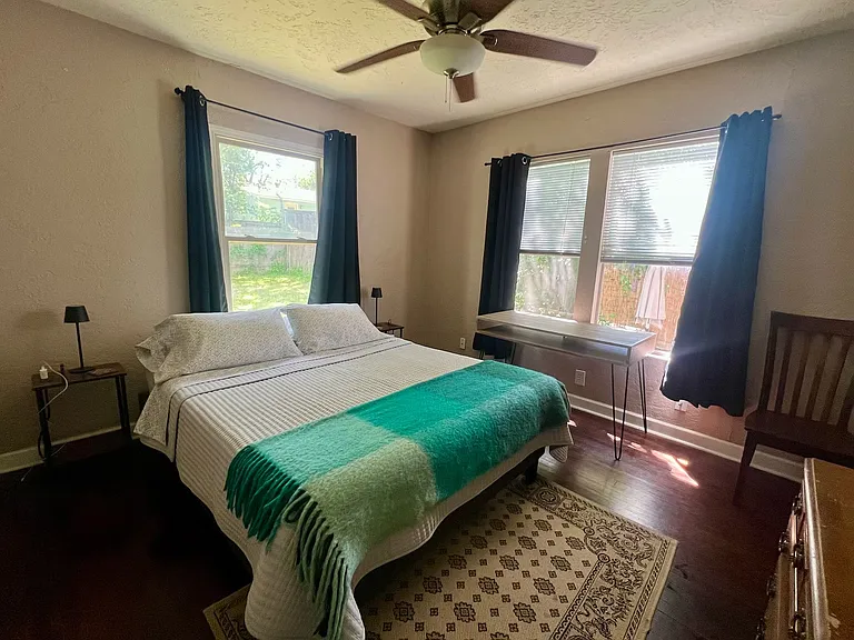 1601 Clifford Ave — Photo 8