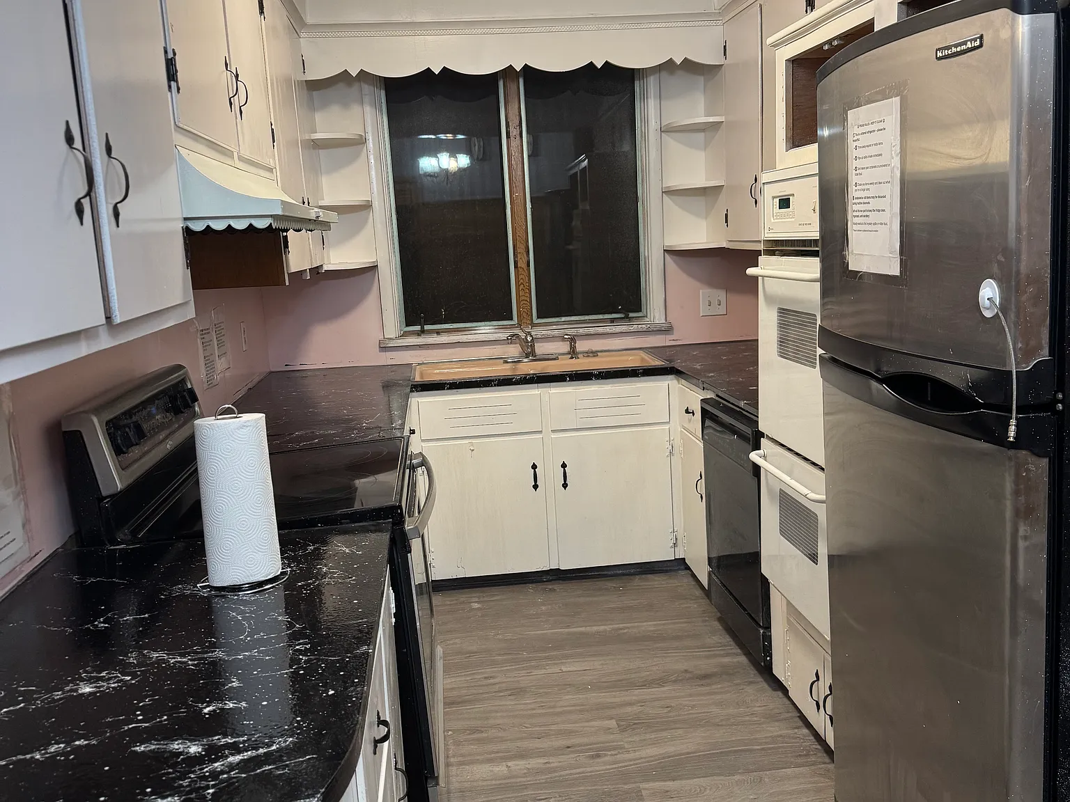2 bed, $1,100 — Photo 2