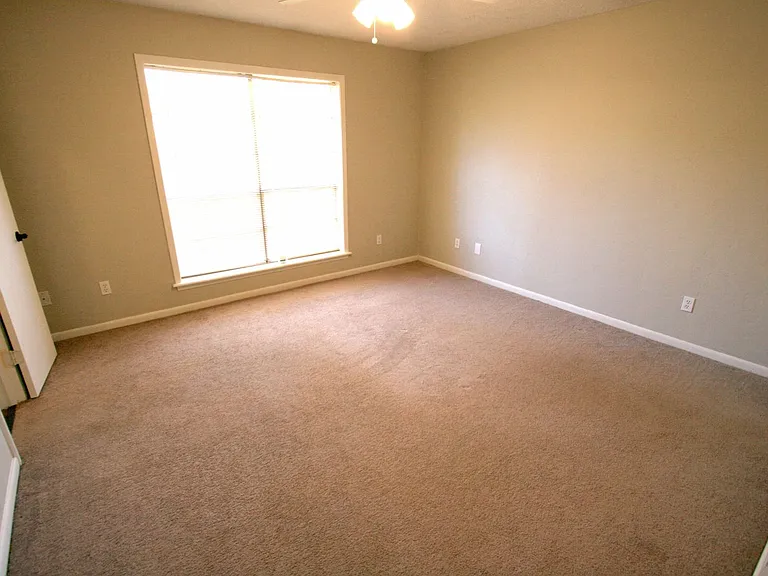 2301 Raintree Dr — Photo 15