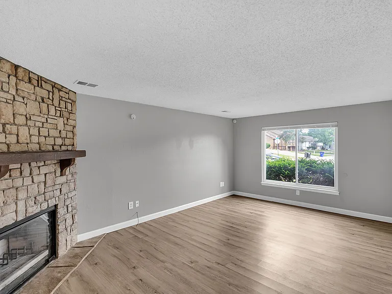 9136 E 85th St #9136 — Photo 7