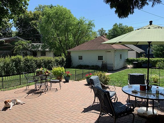 3rd image of 1221 Camp Ave