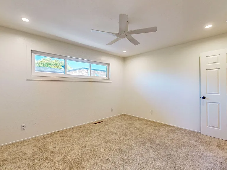 1925 Leafgreen Dr — Photo 36
