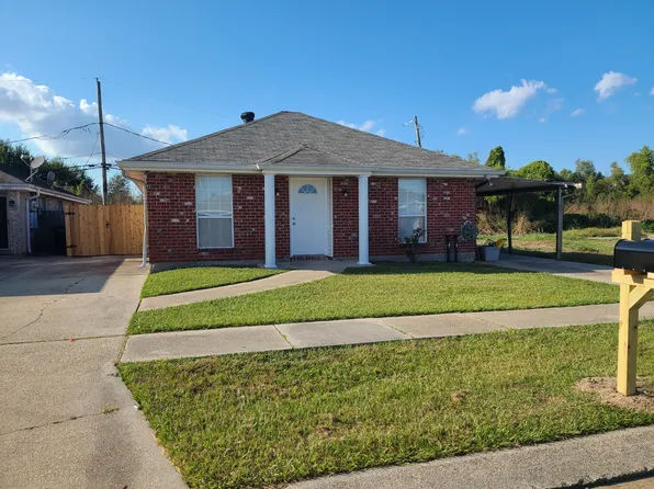 3822 Juno Dr, Chalmette, LA 70043