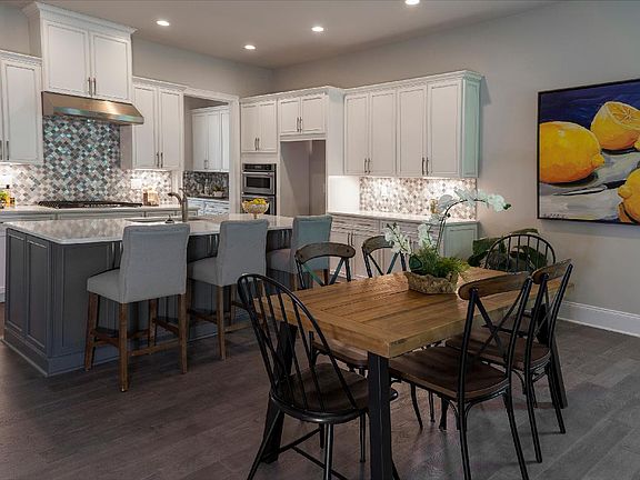 Gourmet Kitchen with Kitchen Aid appliances