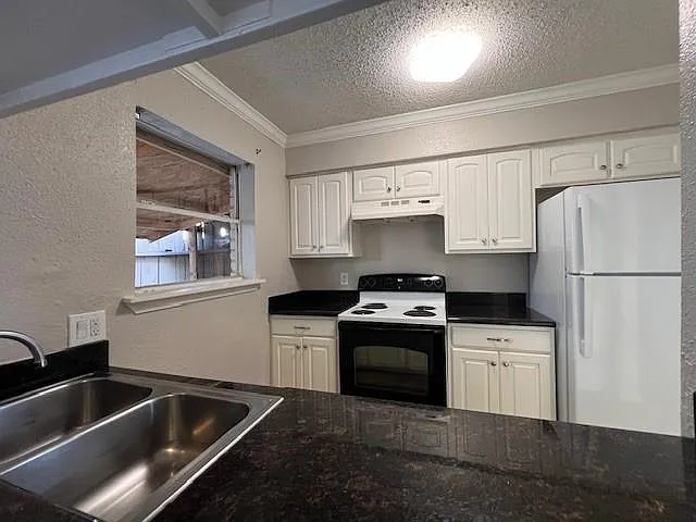 1950 Spenwick Dr #340 — Photo 6