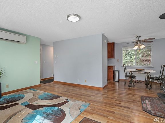 3rd image of 7112 47th Ave E