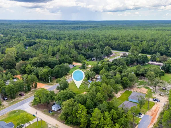 7 Girl Scout Rd, Defuniak Springs, FL 32433