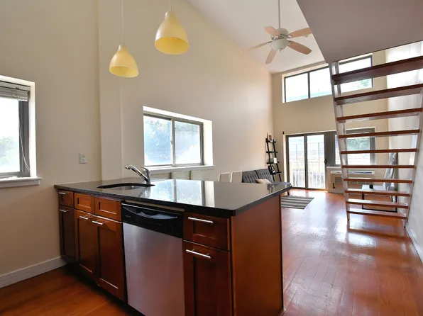 5282 Post Road image 1 of 11