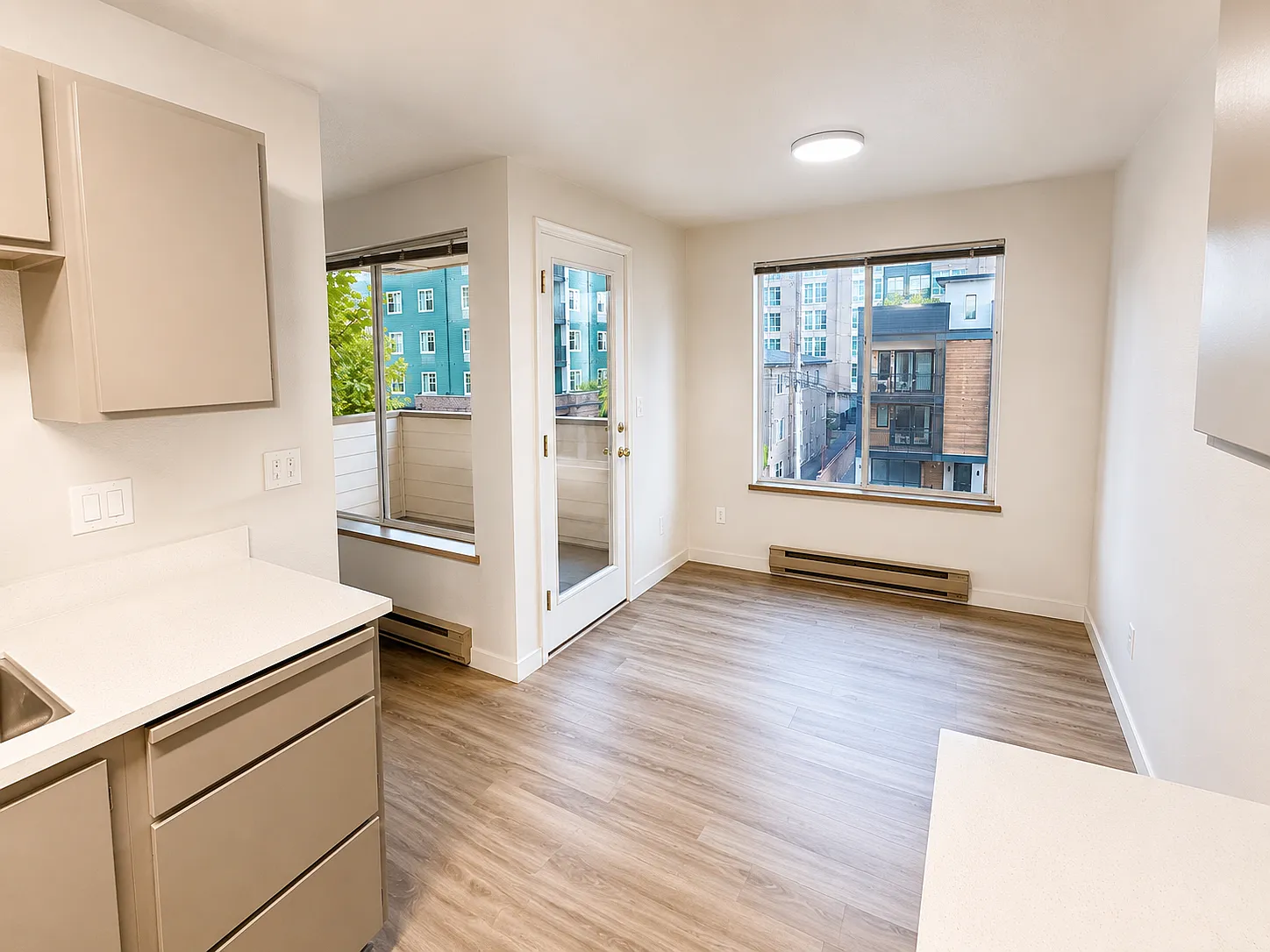 1 bed, 820 sqft, $2,099 — Photo 4