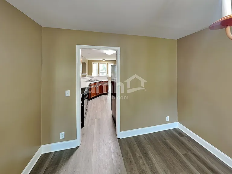 705 Milbridge Ct — Photo 6
