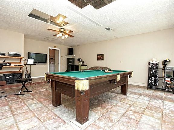 5th image of 2401 Broken Oak Dr