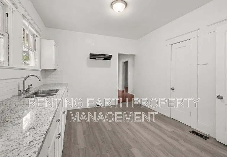 1136 15th St SW — Photo 14