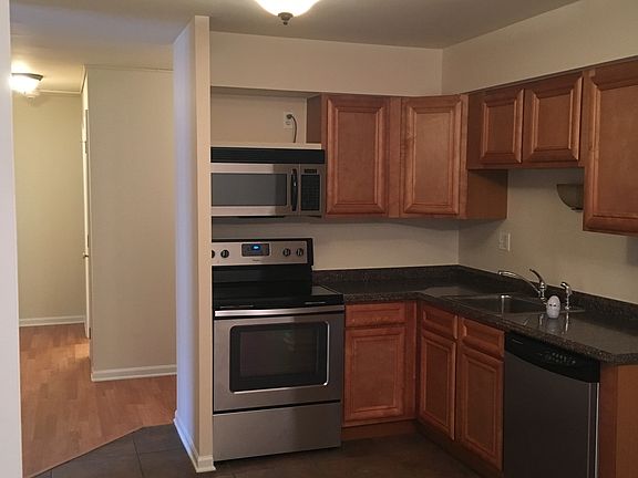 4th image of 2301 Beau Monde Ln APT 104
