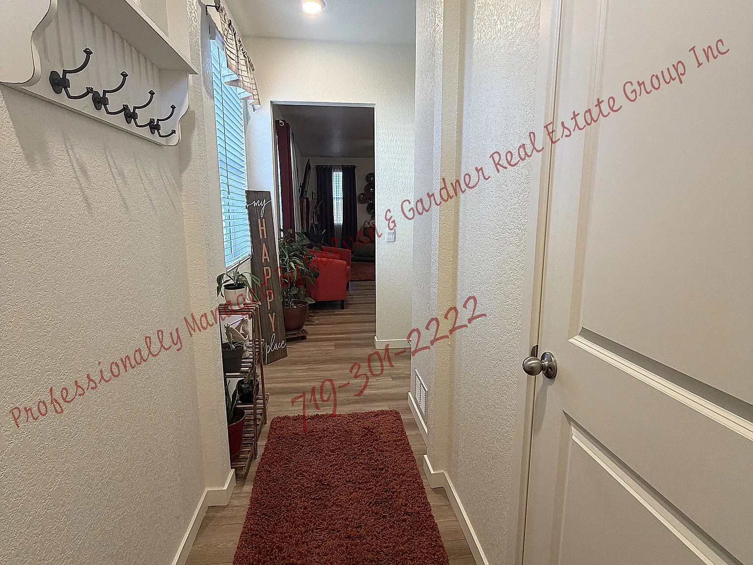 4 bed, 2.5 bath, 2156 sqft, $3,200 — Photo 4