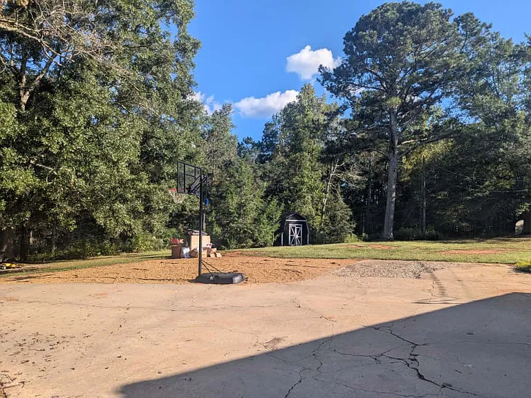 10208 Cumming Hwy — Photo 22