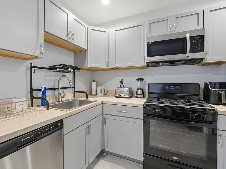 1711 N Willington St — Photo 4