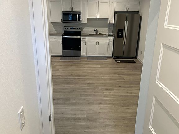 4th image of 16407 8th Ave E #B