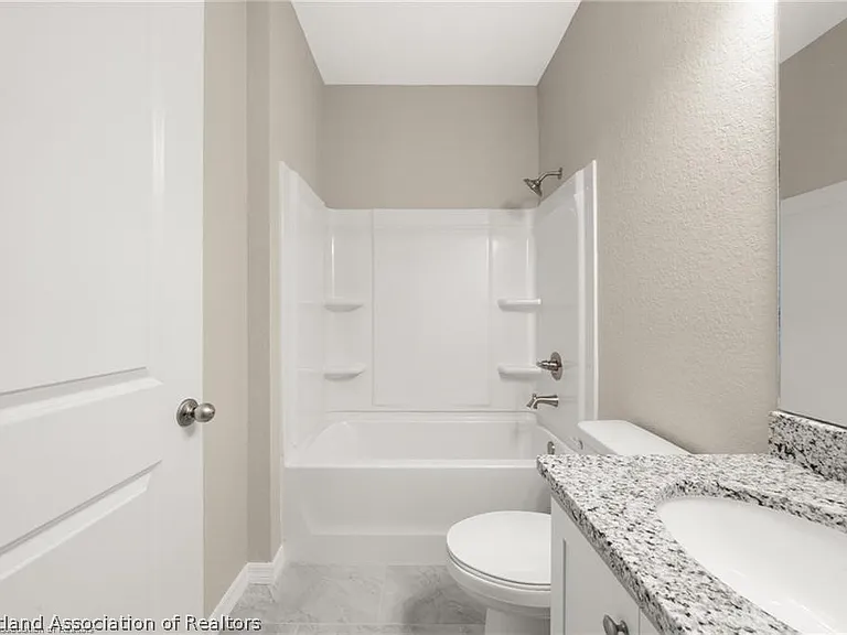845 Peachtree Dr — Photo 18