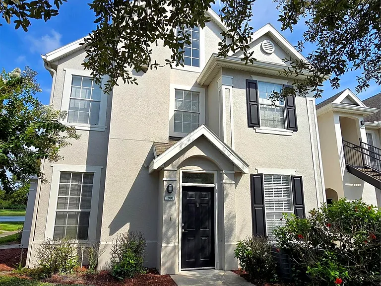 9013 Lee Vista Blvd — Photo 1
