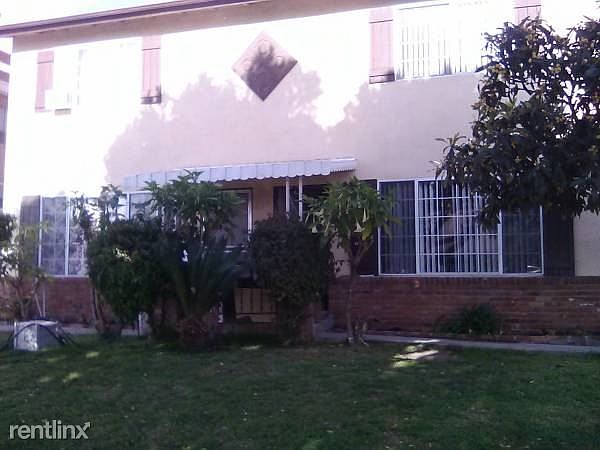 1st image of 400 Fischer St #B