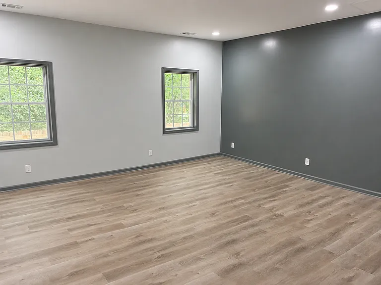 542 Elm St — Photo 9