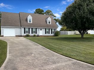 1812 Paulette Rd, Morehead City, NC 28557