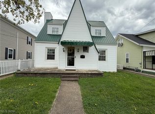 310 Barkwill St, Saint Marys, WV