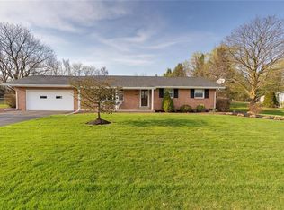 71 Pine St, Breinigsville, PA 18031