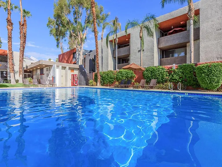 Mojave Blue Apartments — Photo 32