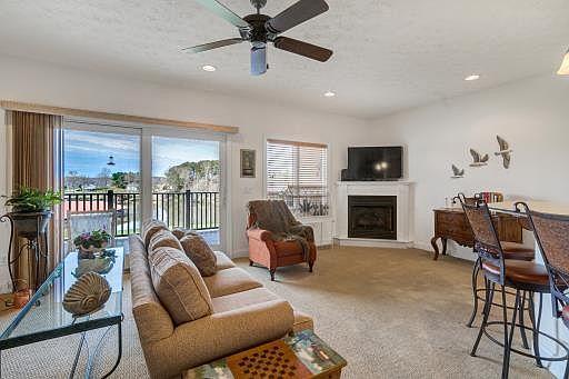 2nd image of 1060 La Casa Ct #D