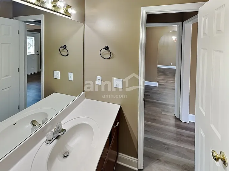 705 Milbridge Ct — Photo 11