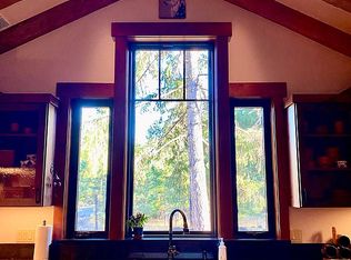 36 Greenwood Rd, Trout Lake, WA 98650