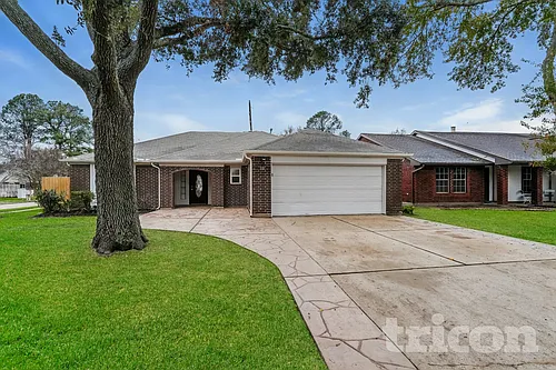 19403 Misty Cove Dr Photo 1