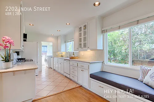 2202 India St Photo 1