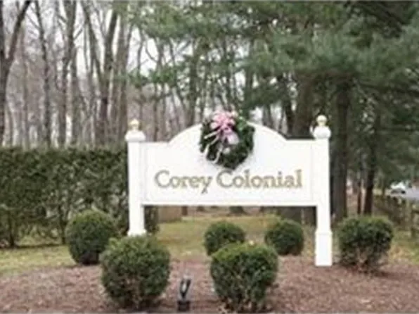 59 Corey Colonial, Agawam, MA 01001