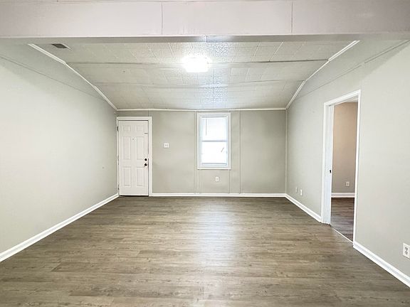 3rd image of 500 Willow Ave #2