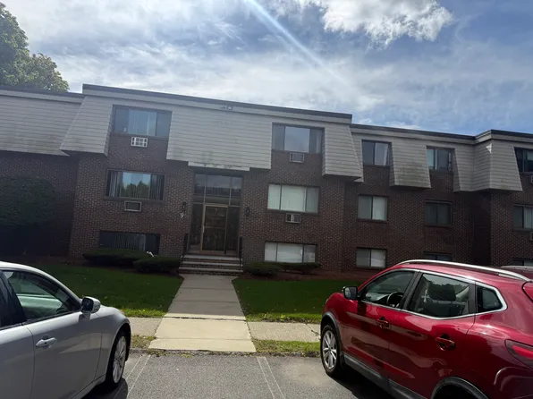 9 Hallmark Gdns APT 1, Burlington, MA 01803