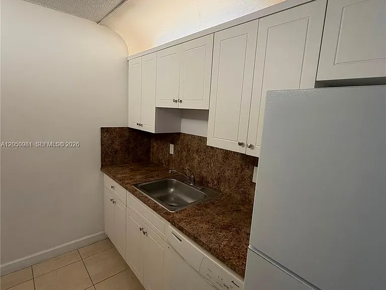 8200 SW 210th St #303 — Photo 8