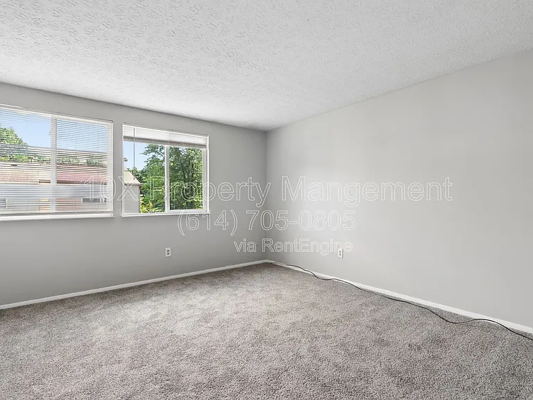 3850 Julia Ct — Photo 10