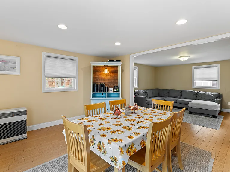 60 Merrifield Ct — Photo 9