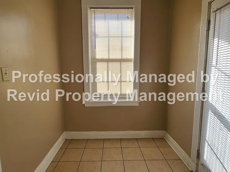 1353 Vance Ave — Photo 25