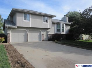 12808 Crown Point Ave, Omaha, NE 68164