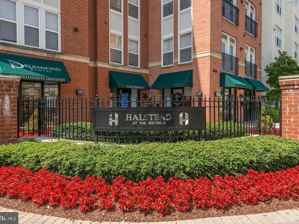 2655 Prosperity Ave APT 310, Fairfax, VA 22031