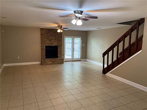 3rd image of 5038 Westlake Dr