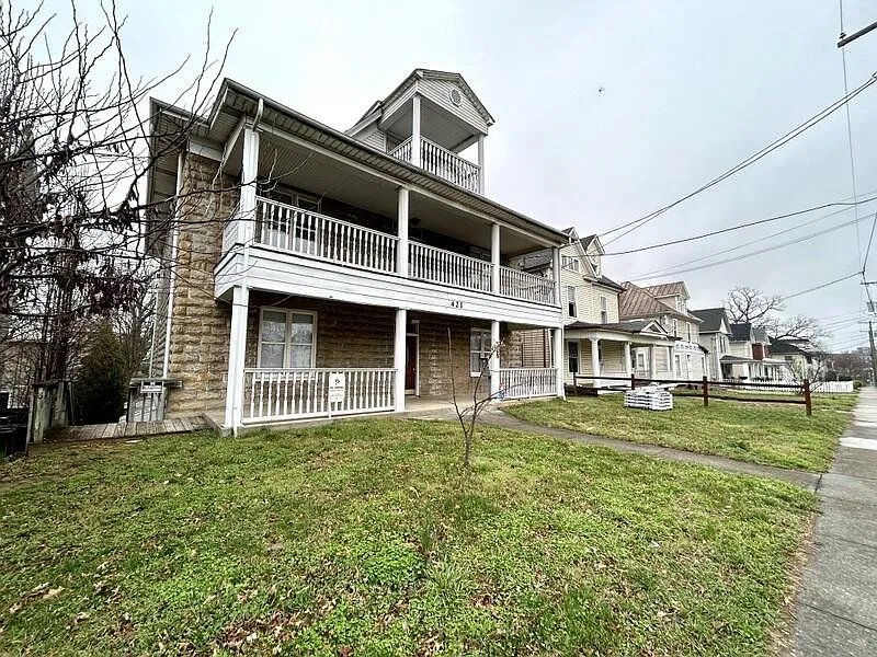 1 bed, 1.0 bath, 650 sqft, $825 — Photo 3